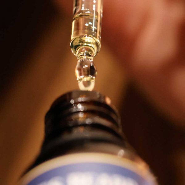 Huile à Barbe Santalum - ÉDITION LIMITÉE - 30mL – Image 3